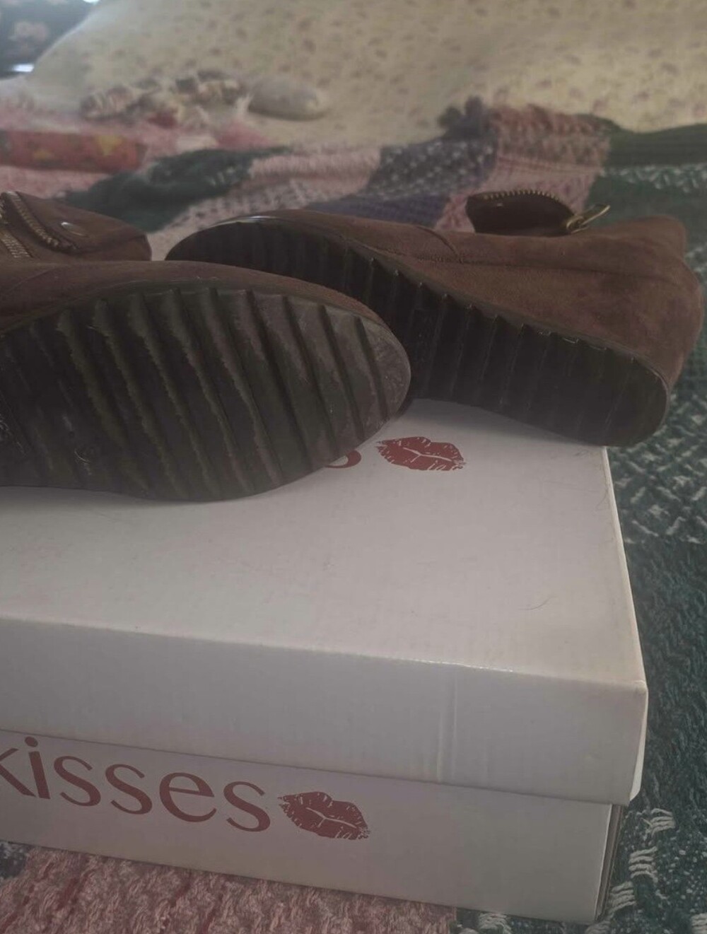 Kisses Women's Brown Faux Suede Wedge Ankle Booties Side Zip Size 8 - Picture 4 of 7